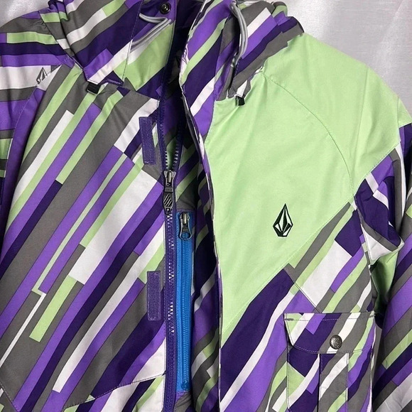 Volcom ski jacket,women Lg, snowboard ,winter,purple,multicolor, great pre own - Picture 5 of 16